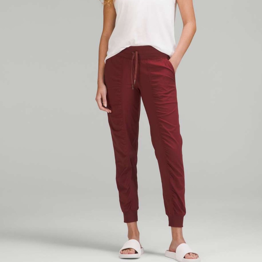 Lululemon Dance Studio Jogger sz 6 Red Merlot